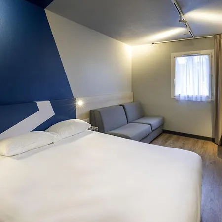 Ibis Budget Millau Viaduc-3